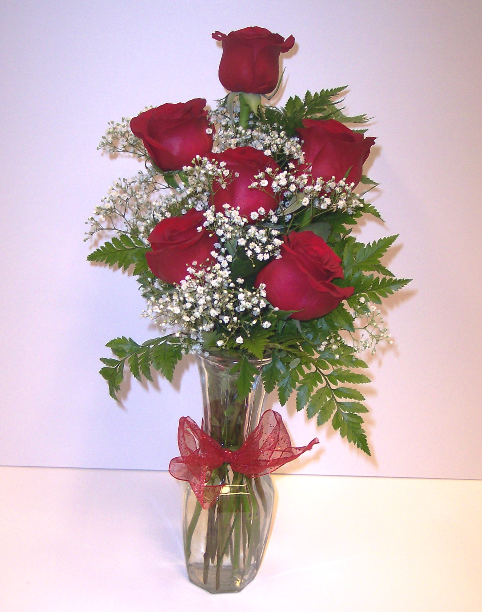 Red Roses - Bud Vases & Bouquets - Click Image to Close